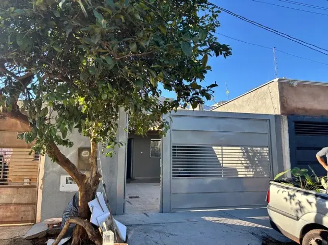CASA NOVA BEM LOCALIZADA A MEIA QUADRA DA UNIDADE BÁSICA DO LOS ANGELES