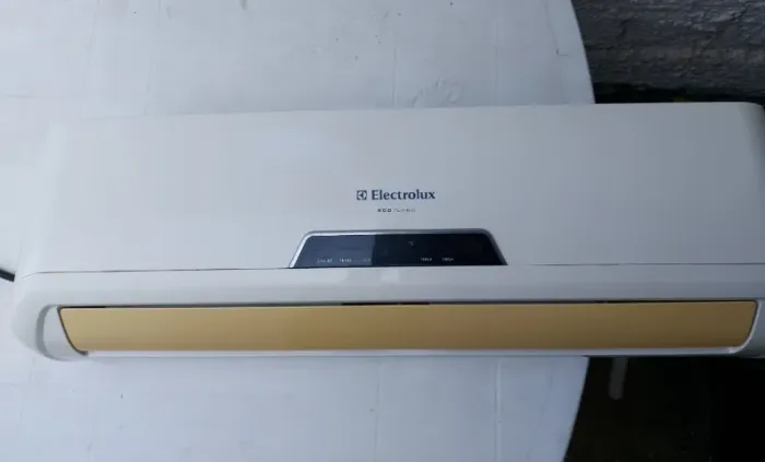 Ar-condicionado Split Electrolux 9.000 BTUs - Funcionando Perfeitamente!