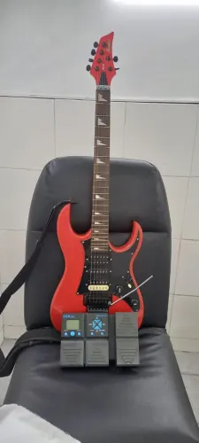 guitarra elétrica modelo Memphis by Tagima + Pedaleira Zoom G1Xon 