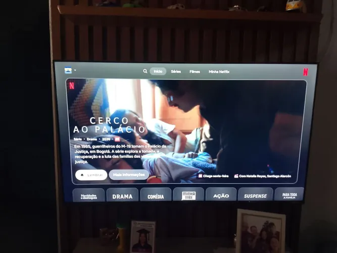 Tv 43 TCL SMART. Em ótimo estado 