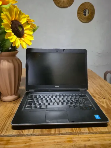 Notebook Dell I5 8 de Rm e SSD