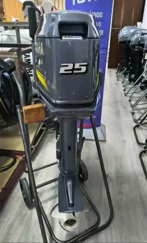 Motor de popa Yamaha 25 HP