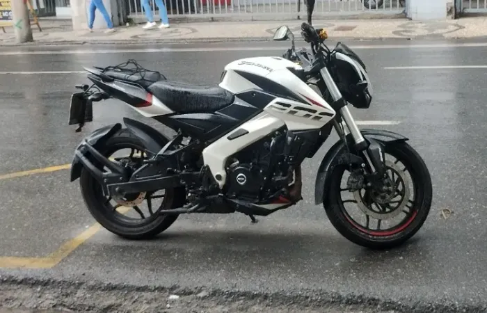 Moto Dominar 200 - 240cc 23/24 - R$ 18.500,00 Revisada Único Dono