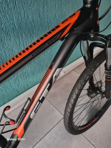 Bicicleta GTA aro 29 ,21 velocidades com freios idraulico