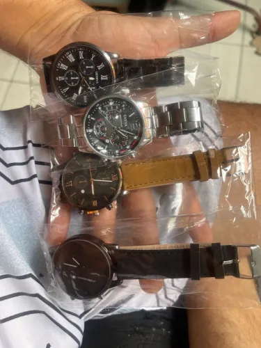 4 Relógios