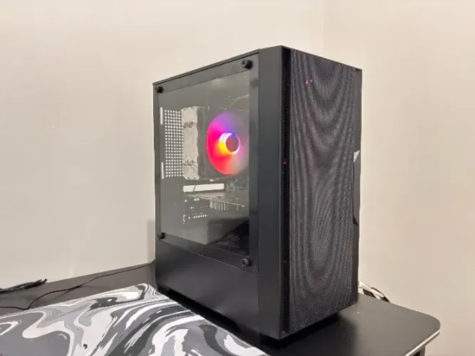 PC GAMER + MONITOR E TECLADO DE BRINDE