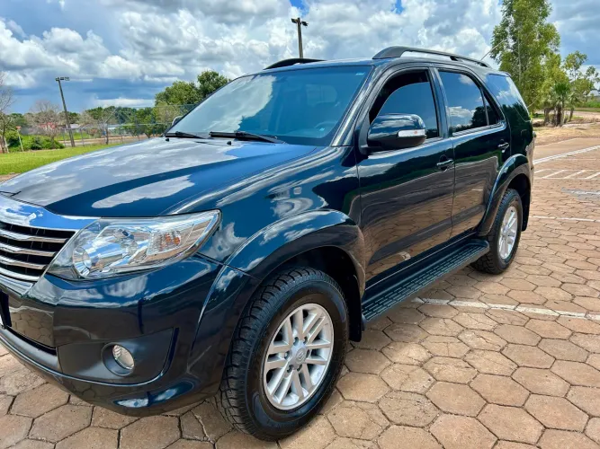 Toyota Hilux SW4 SR 4X2 2.7/ 2.7 Flex 16V Aut. 2015