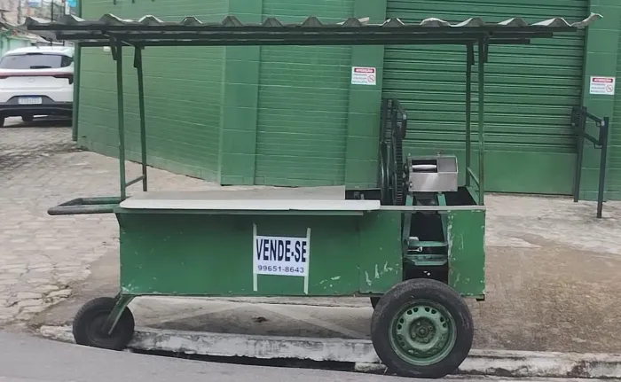 Carroça de caldo de cana.verde