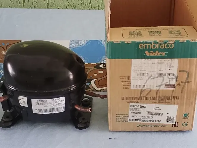 Compressor de geladeira EMBRACO 1/4  + EGYS90CLP R600A 127V