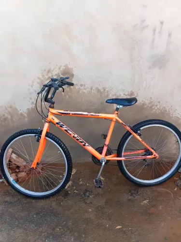 Bicicleta Wendy Aro 26 Laranja Neon - 18 Marchas (Quadro Rebaixado) usada