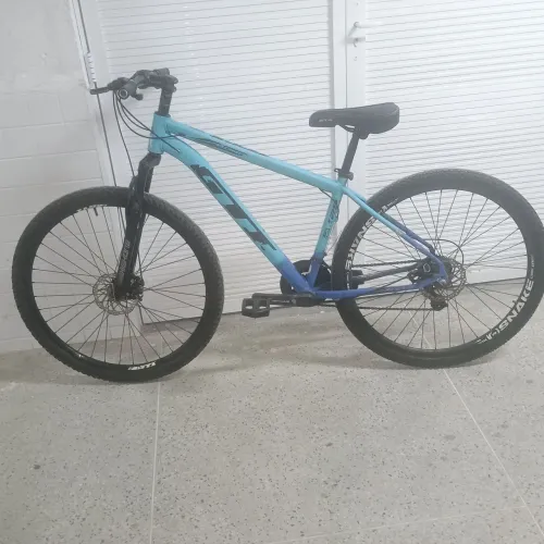 Vendo uma bicicleta aro 29 GTI toda revisada