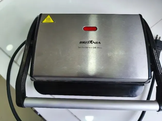 Misteira / Ssanduicheira e Grill Press Britânia 127V, BGR27I