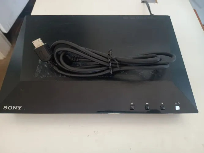 Blu-ray Disc/DVD player BDP-S1100