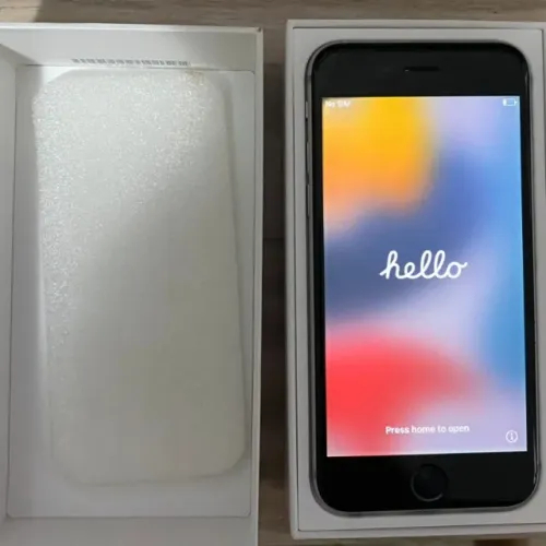 IPhone 6s na caixa.