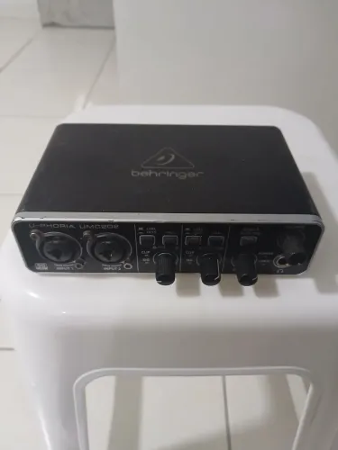 Vendo interface Behringe
