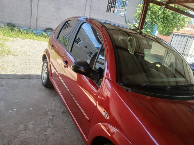 Citroen C3 GLX 1.4/ GLX Sonora 1.4 Flex 8V 5P 2011