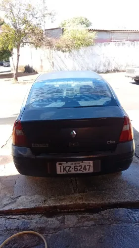 Renault Clio RT/ Privilège 1.6 16V 5P 2003