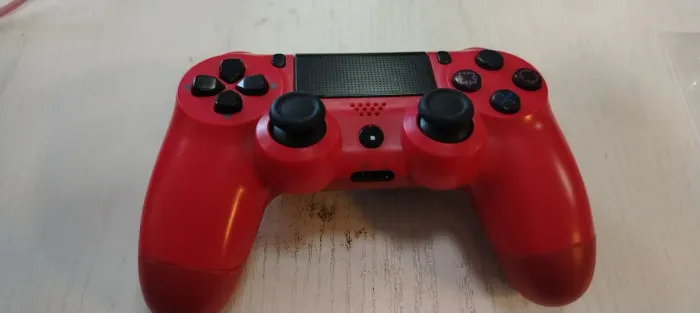 Controle. Ps4 vermelho usado funcionando