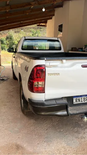 Toyota Hilux CS 4X4 2.8 TDI Diesel Mec. 2021