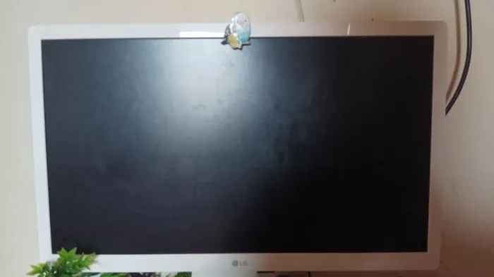 (valor negociavel) computador AIO, (all in one), integrado ao monitor para trabalho 