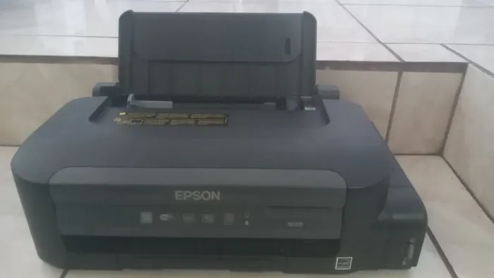 Impressora Epson m105 com defeito 