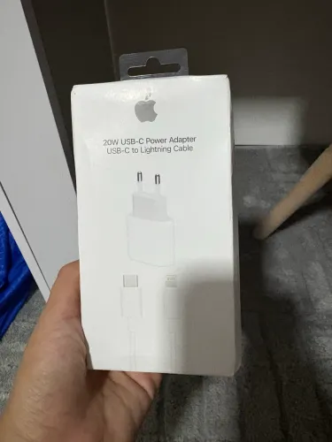 Carregador iPhone novo