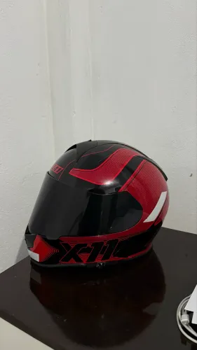 Capacete x11 modelo revo perfeito estado