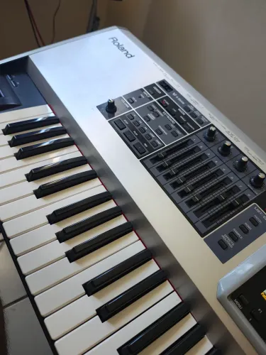 Roland Fantom G7 