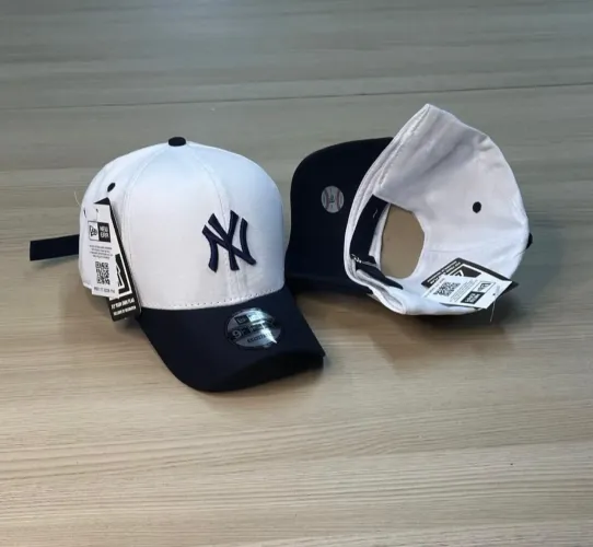 Boné New York Preto e Branco Novo 