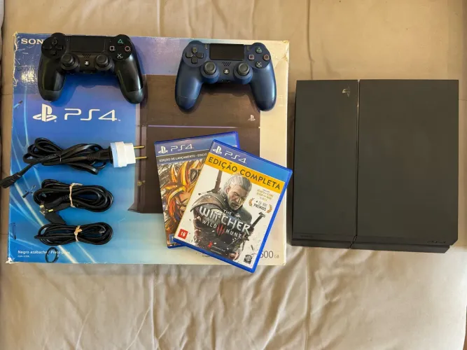 PS4 Fat 500GB + 2 Controles + 2 Jogos + Caixa original