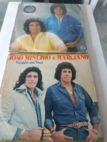Lote lps sertanejos Trio Parada Dura e João Mineiro e Marciano NO ESTADO. POR FAVOR LEIA 