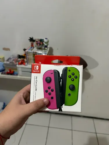 Par Joy-Con Nintendo Switch Rosa e Verde Neon + Caixa