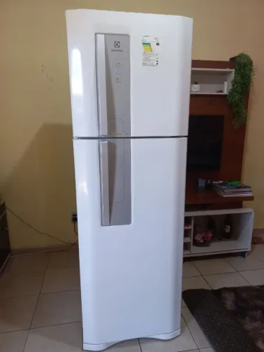 Geladeira Electrolux DF42 Frost free! Seminova