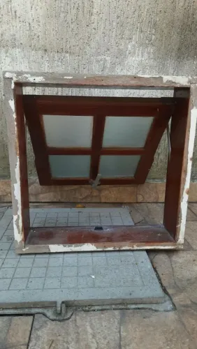 Janela basculante 0.50x0.50 completa
