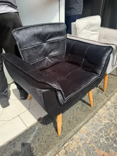 Poltrona veludo preto entrego