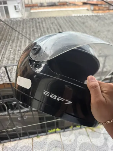 Capacete