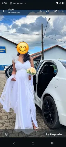 Vende se vestido de noiva Semi novo.