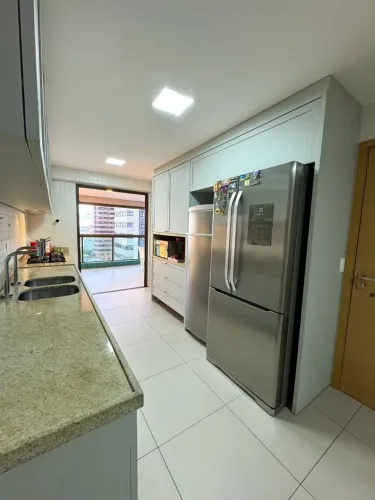 192m² de sofisticação com 4 suítes e vista mar no Mansões do Alto