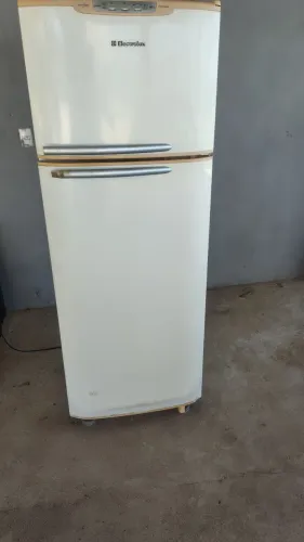 Geladeira Electrolux 414L / DFF44 Frost Free Duplex -