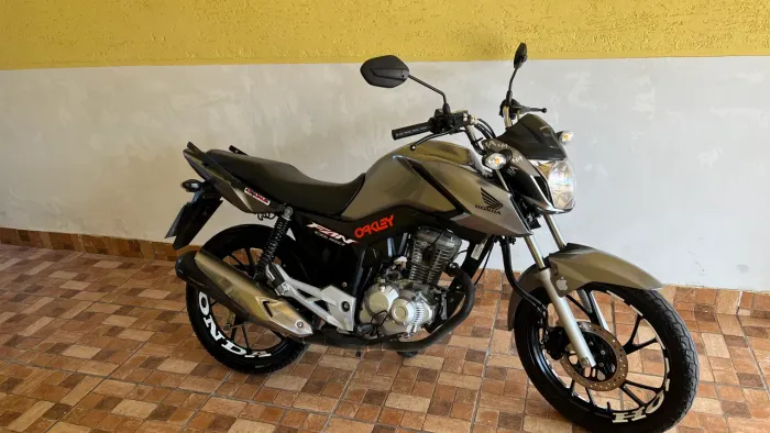 HONDA CG 160 FAN 2023 ÚNICO DONO COMPLETA C/ BAÚ