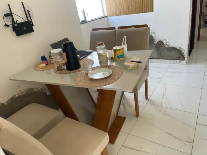 Mesa 4 cadeiras