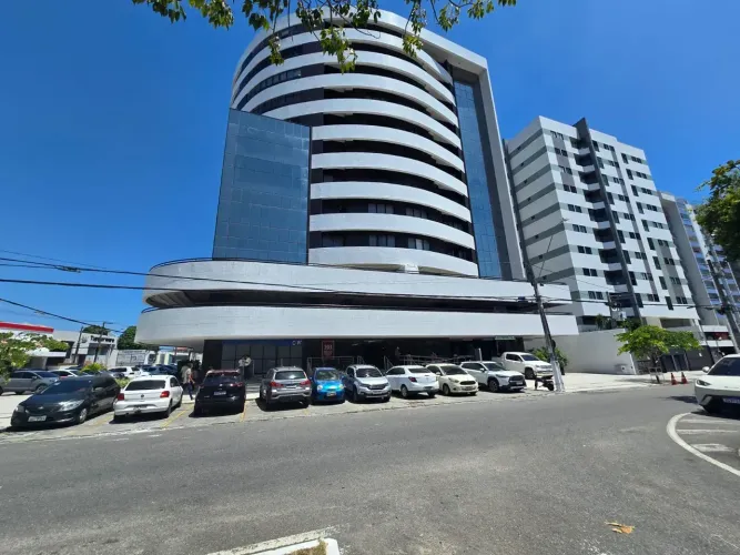 Sala comercial com 36 metros quadrados em Farol - Maceió - AL