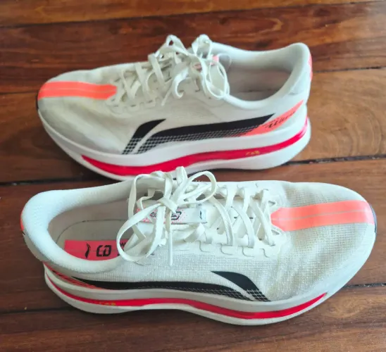 Li Ning Red Hare 9 Ultra - 42Br - apenas 46km! ORIGINAL!!!