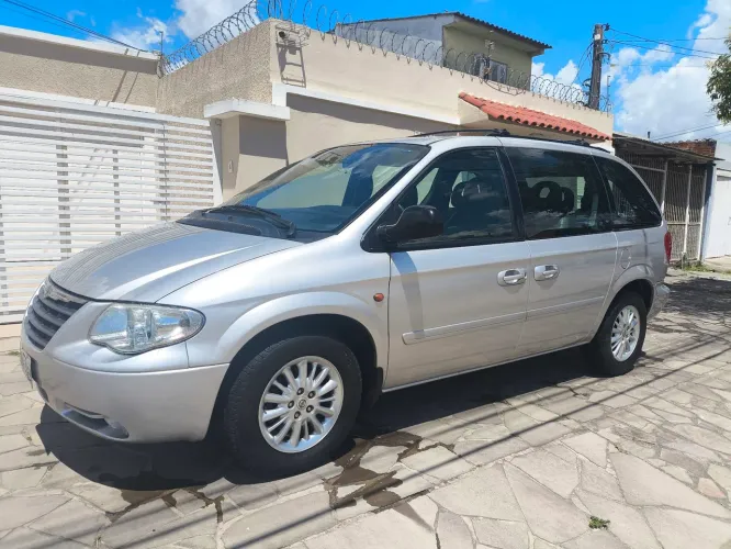 Chrysler Caravan LX 3.3 V6 182cv 2006