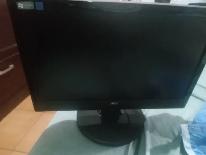 Monitor Aoc Led 18,5 E950swn Vga Usado + Cabo Vga (Usado)
