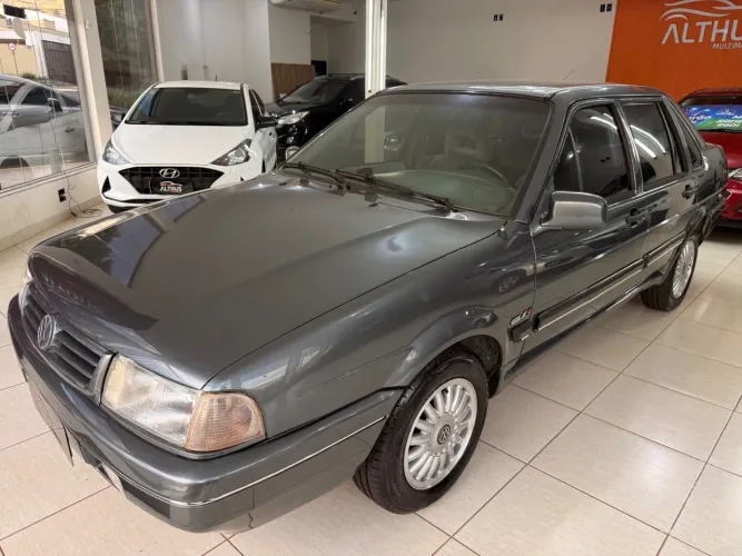 Volkswagen Santana Glsi / GLS 1.8/ 2.0 (álcool) 1994