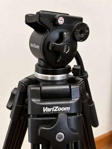 Tripé Profissional VariZoom com Cabeça Fluida