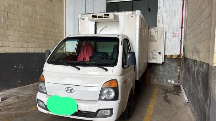 Oportunidade  Hyundai HR 2014 Baú Refrigerado em perfeito estado, só pegar e trabalhar
