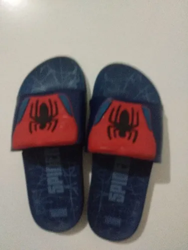 Chinelo homem aranha