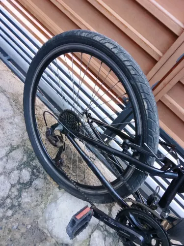 Bike aro 26 com suspensão dianteira e traseira